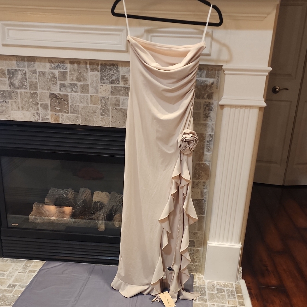 Elegant Strapless Cream Dress